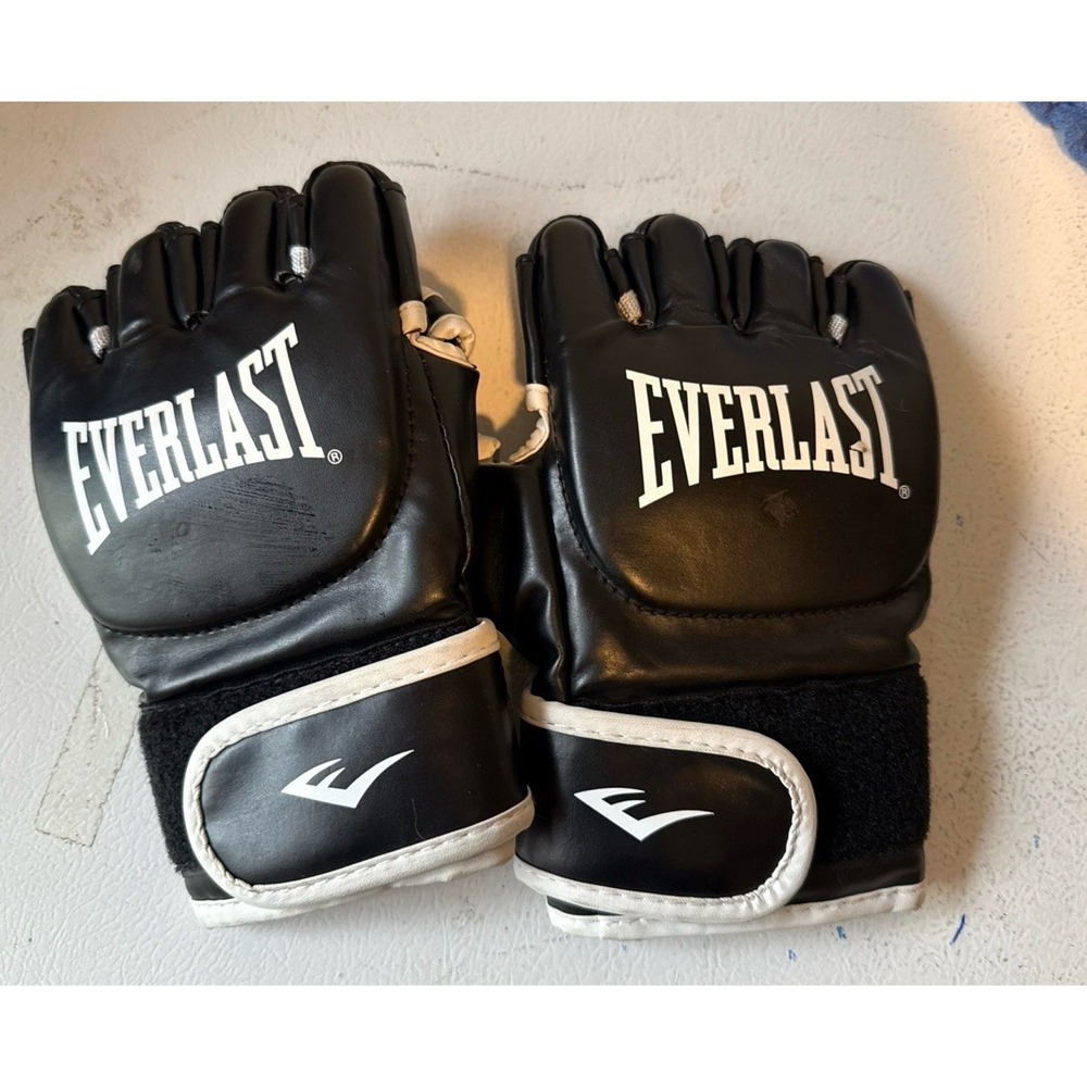 Everlast MMA Grappling Gloves - Regular (S/M) - Black Martial Arts‎ Training